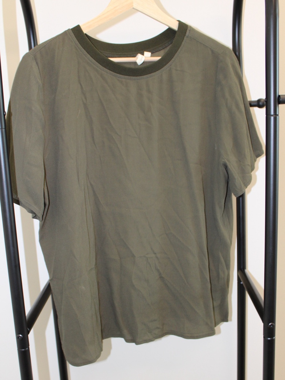 Treasure & Bond Short Sleeve Tee in Olive Green